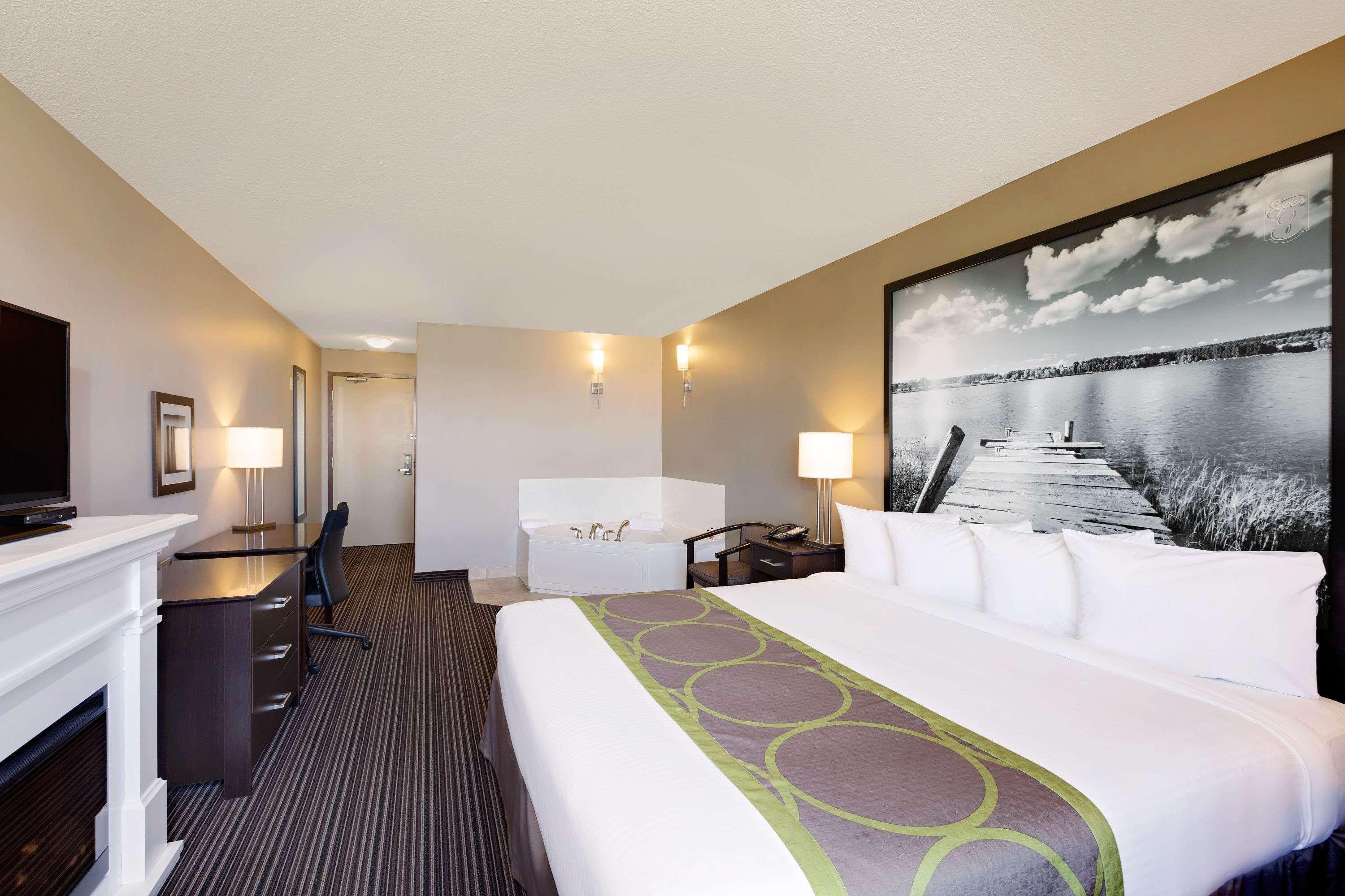 Super 8 by Wyndham Kapuskasing Hotel Eksteriør billede