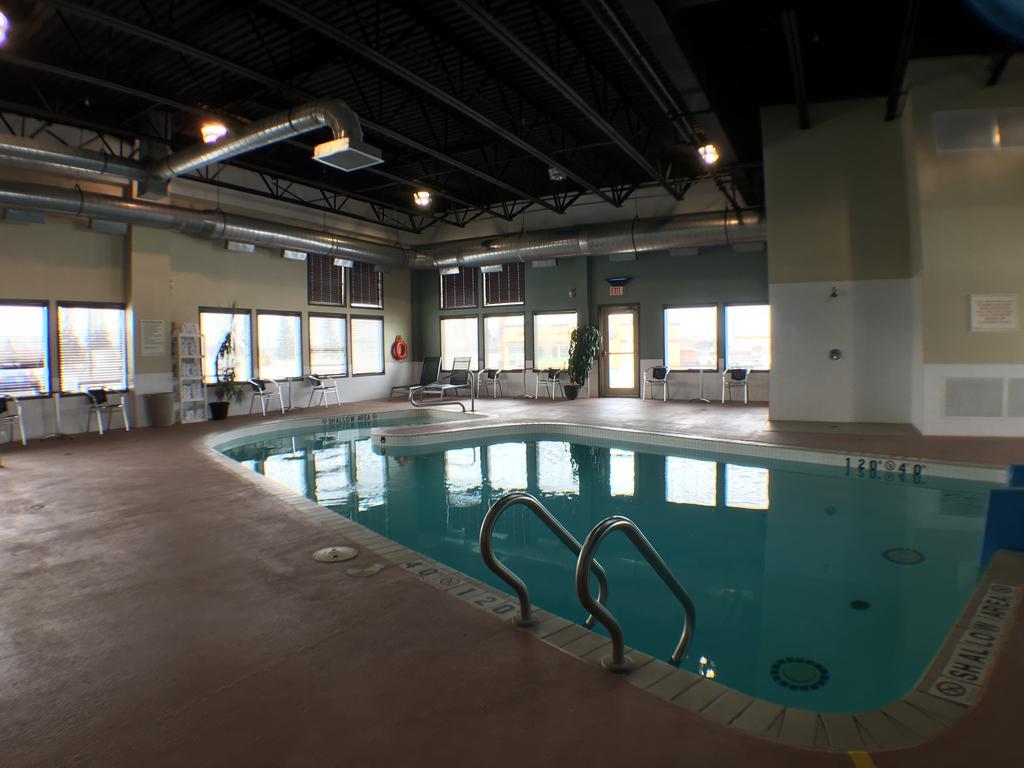 Super 8 by Wyndham Kapuskasing Hotel Eksteriør billede