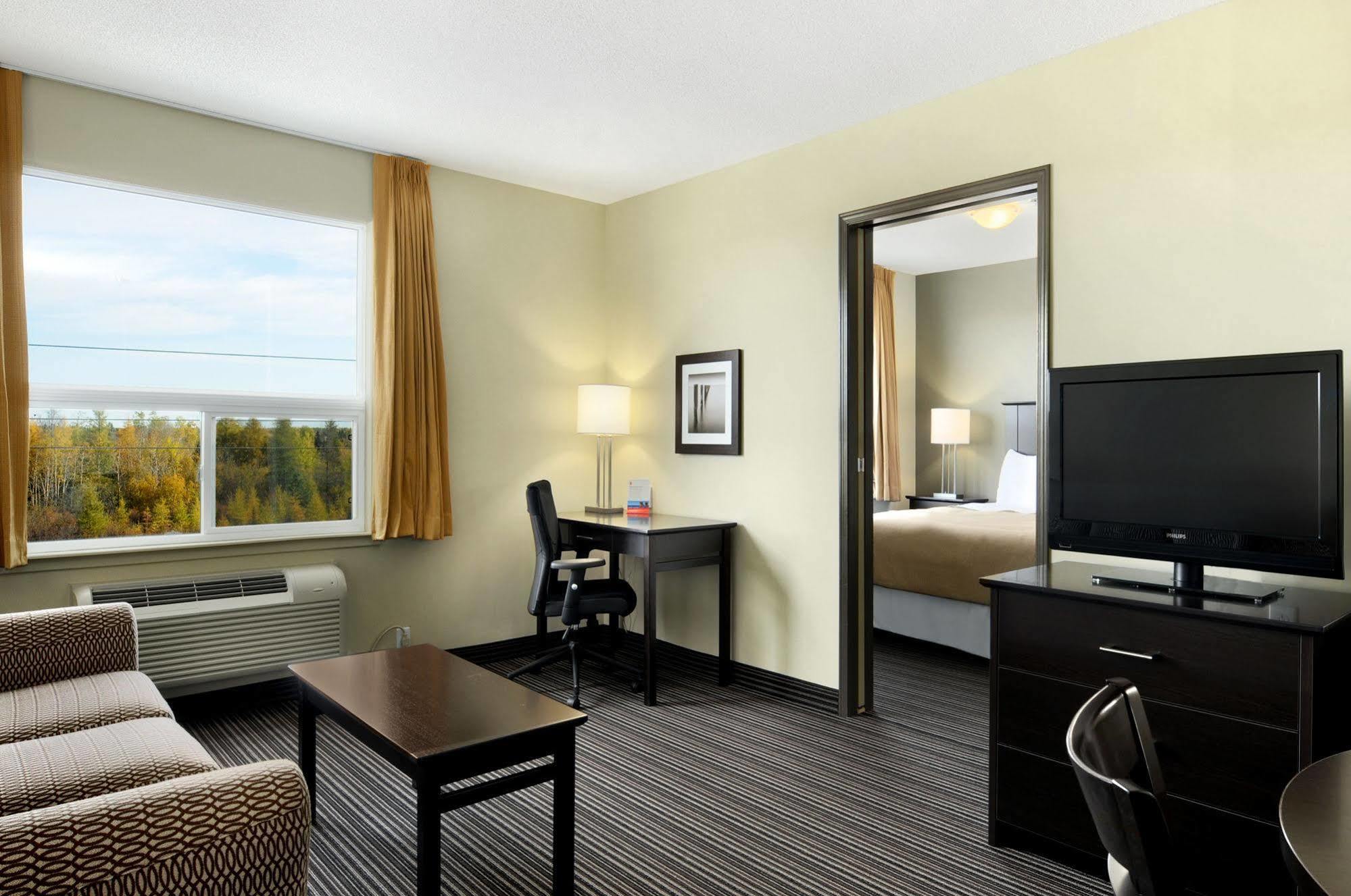 Super 8 by Wyndham Kapuskasing Hotel Eksteriør billede