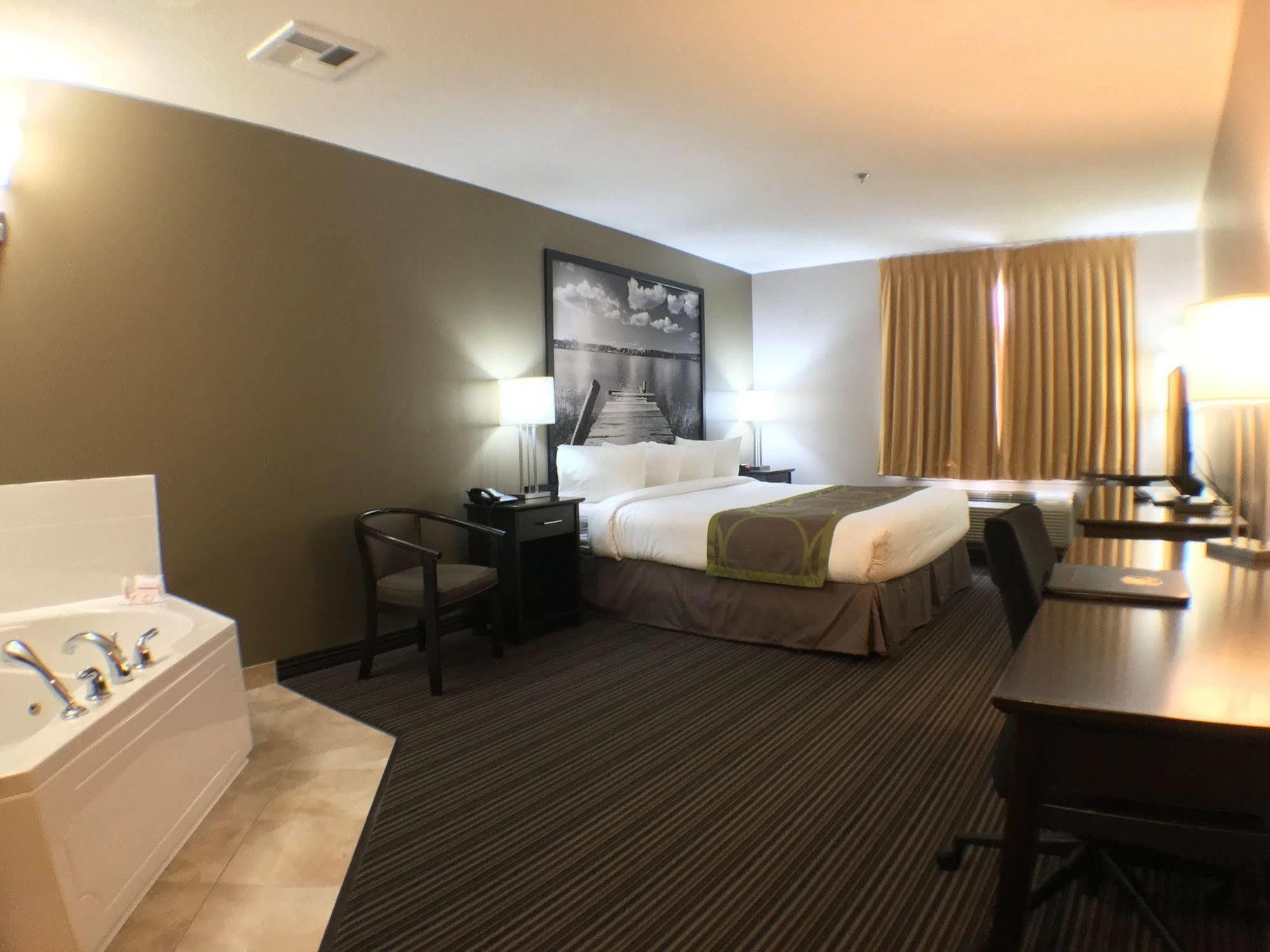 Super 8 by Wyndham Kapuskasing Hotel Eksteriør billede